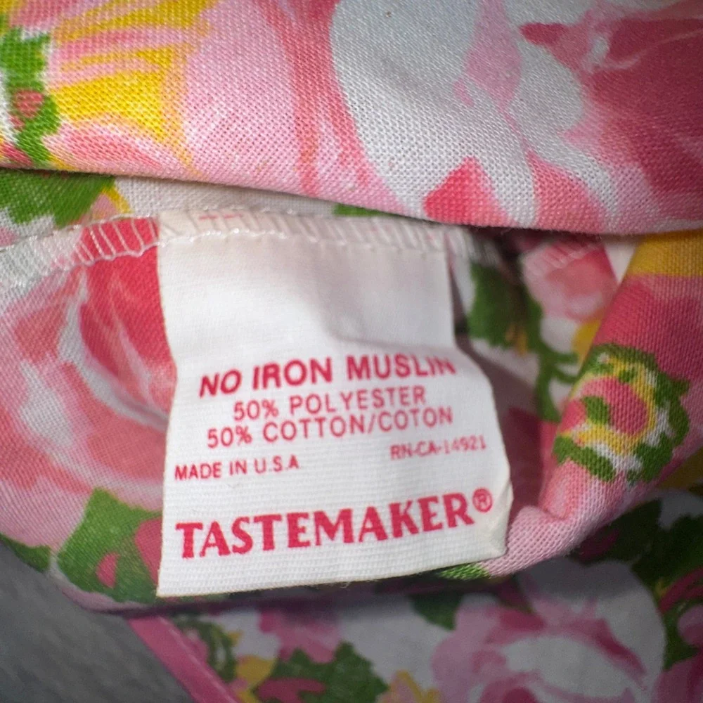 Tastemaker Pillowcase Set Unisex Standard Pink Yellow Floral Rose Vintage USA